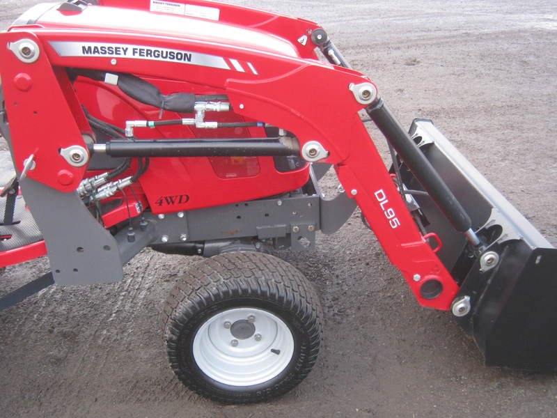 Tractors - Compact  Massey Ferguson GC1705 Tractor  Photo